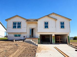 695 S Ranson Pl, Independence, MO 64057