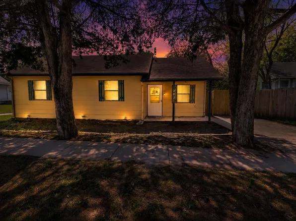 205 S 4th Ave, Mulvane, KS 67110