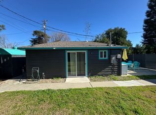 1709 Ventura St APT 102, Kingsburg, CA 93631