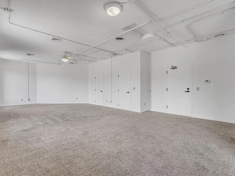 400 N Main St #404 — Photo 5