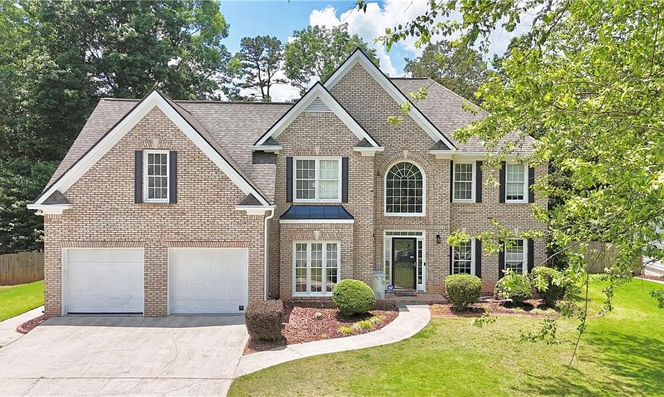 1st image of 445 Sweet Ivy Ln