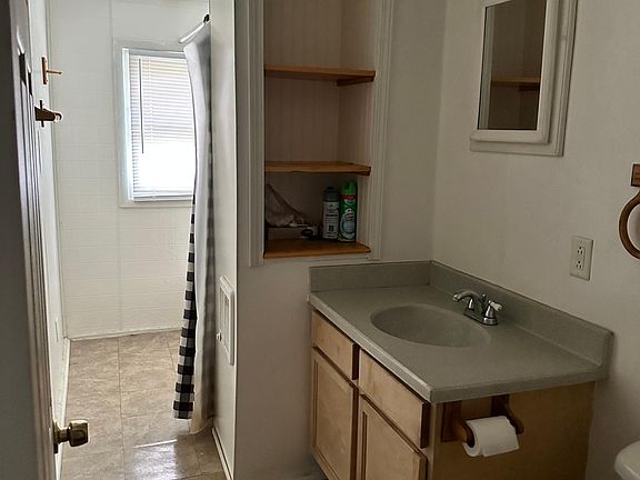 3rd image of 1100 Claiborne St #1