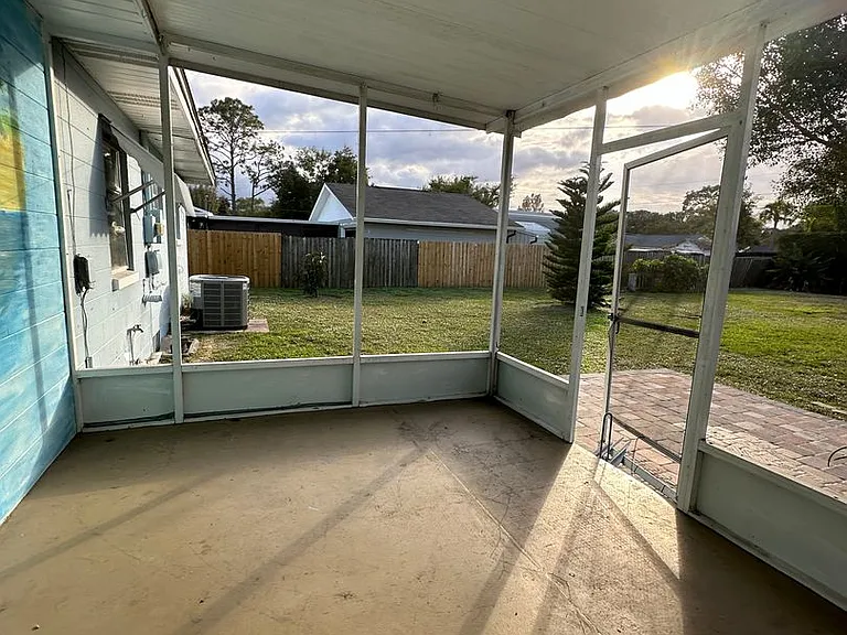 1400 Carolina Ave — Photo 23