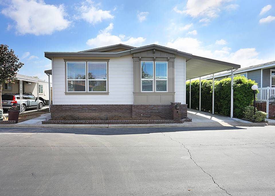 1st image of 129 La Ronda