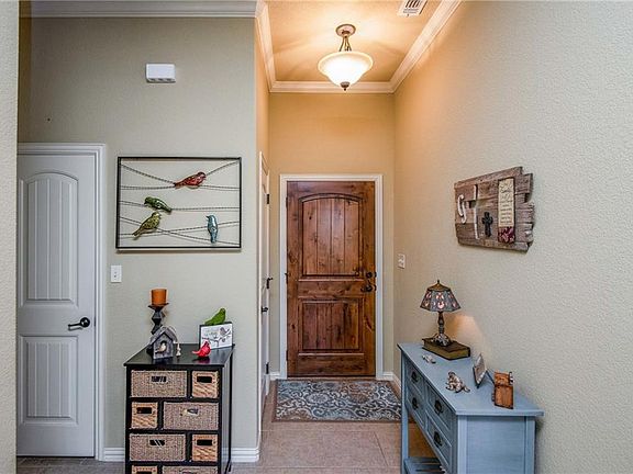5th image of 103 Donna Cir