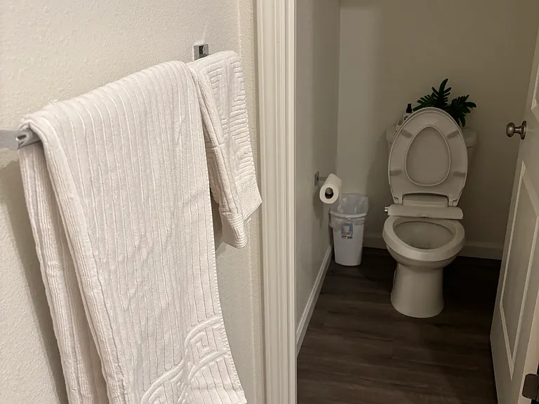 937 Derbyshire Ln #937 — Photo 8
