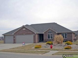 1127 Constitution Dr, Edinburgh, IN 46124