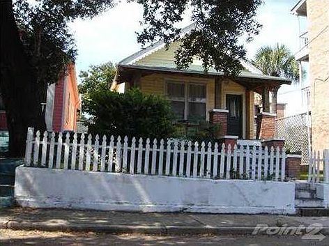 1st image of 703 Guillemard St N N