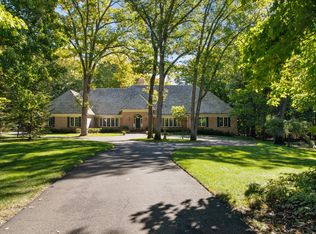 280 Wakefield Rd, Wayzata, MN 55391