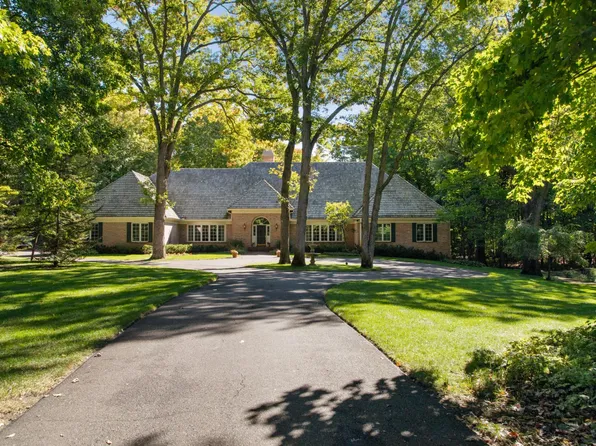 280 Wakefield Rd, Wayzata, MN 55391