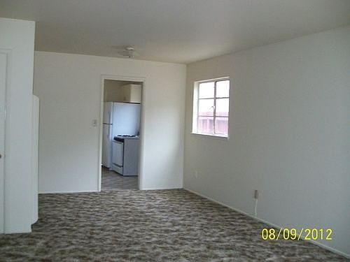 2nd image of 318-20 Ash Ave
