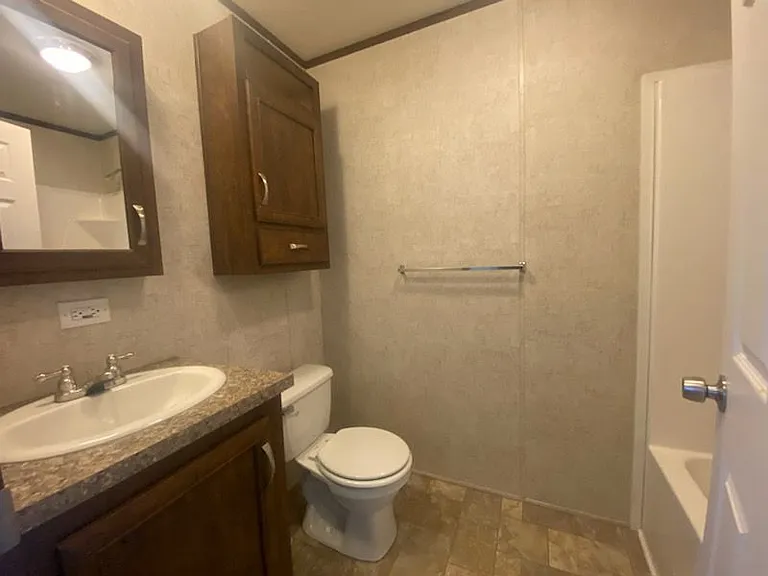 Groveland Manor — Photo 37