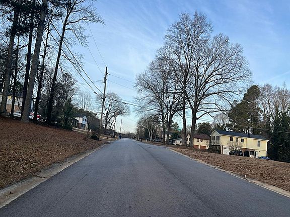 4th image of 1115 Palisades Dr