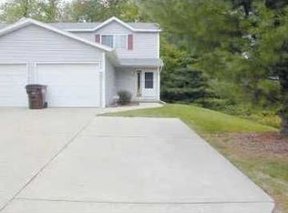 4153 Woodrush St NW, Comstock Park, MI 49321