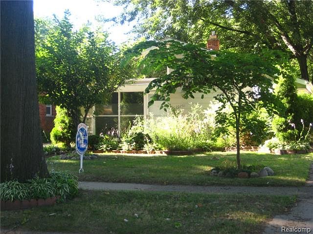 1st image of 25251 Lehigh St