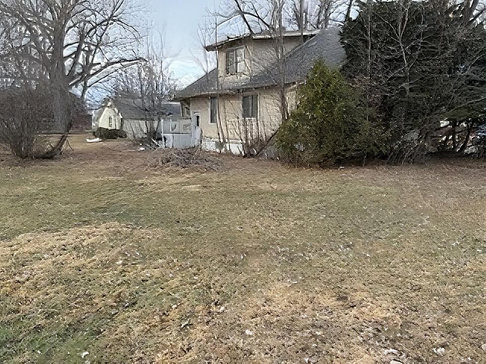 1st image of 329 2nd St N