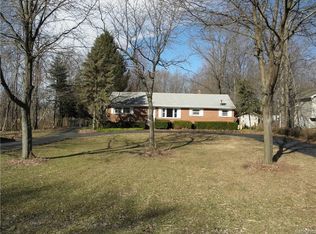 3124 Amsdell Rd, Hamburg, NY 14075