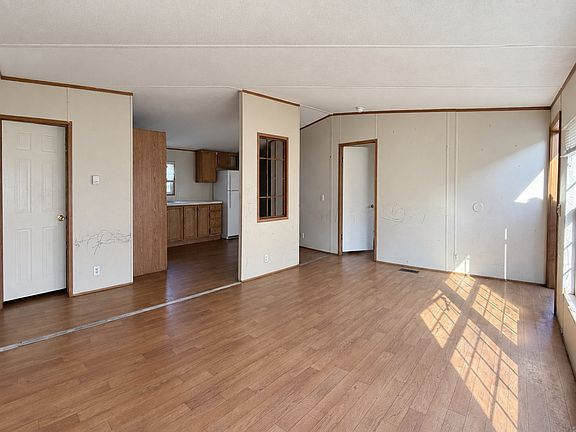 2nd image of 204 Gaither Dr