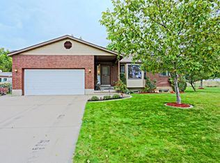 82 N Country Way, Fruit Heights, UT 84037