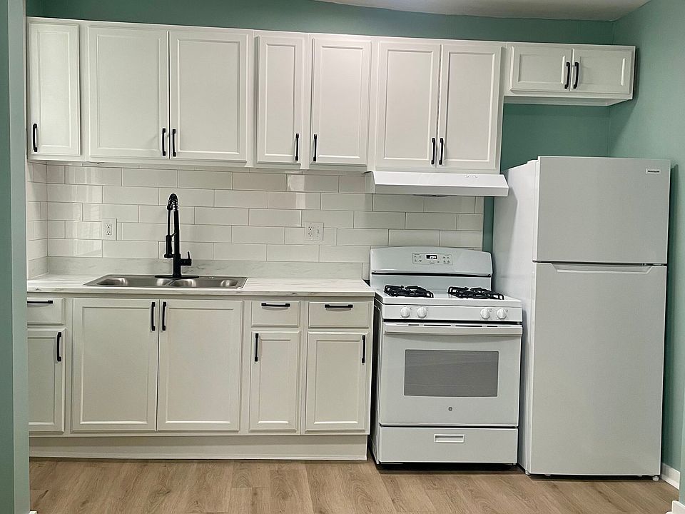 Newly Renovated Kitchen