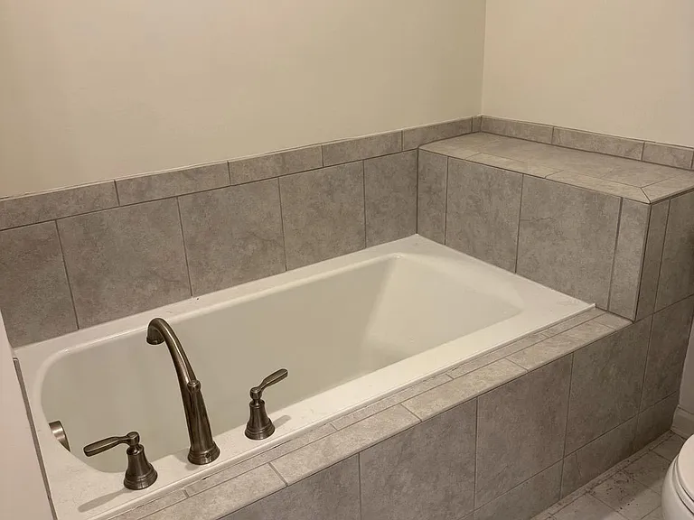 130 Metcalf Ter — Photo 18