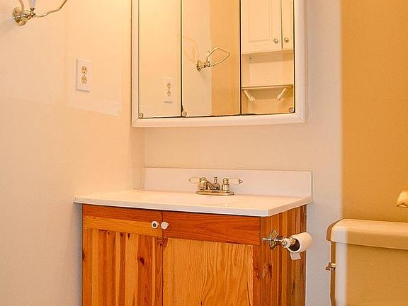 5th image of 18201 Chalet Dr #11-115