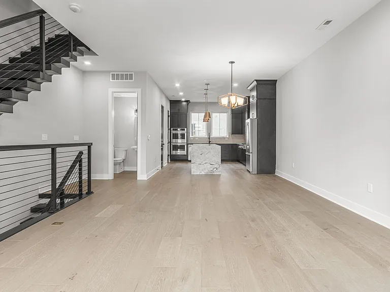 1247 Perry St — Photo 42