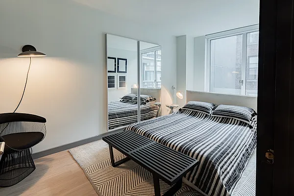 Rented by Greystar | media 6