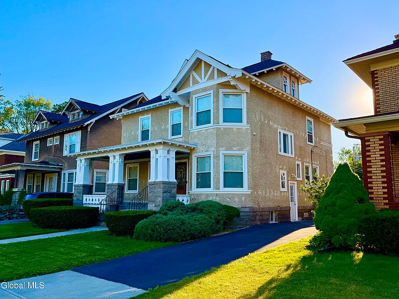 4th image of 831 Wright Avenue