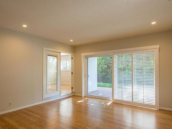 4th image of 1369 Morrow Cir
