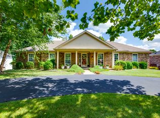 517 Nottingham Pkwy, Louisville, KY 40222