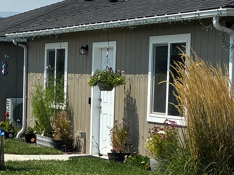 634 Colinwood Ct — Photo 1