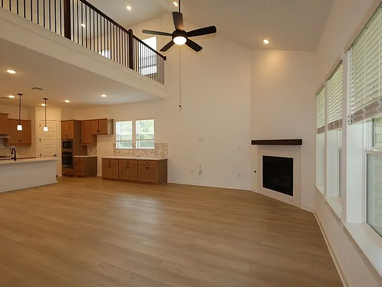 3609 Helena Way — Photo 9
