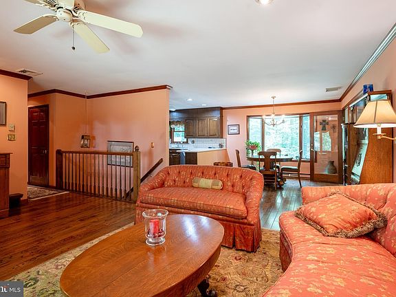 5th image of 320 Wedgewood Dr