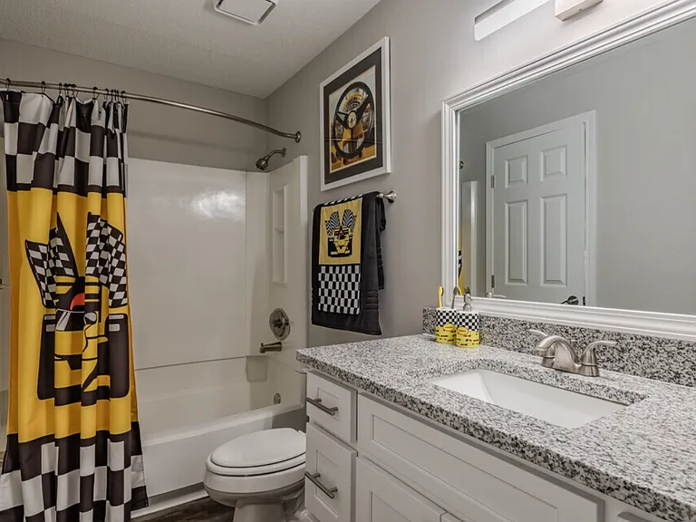 Ashland Pines Apartments — Photo 27