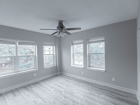 5th image of 3511 Forest Ave APT 302