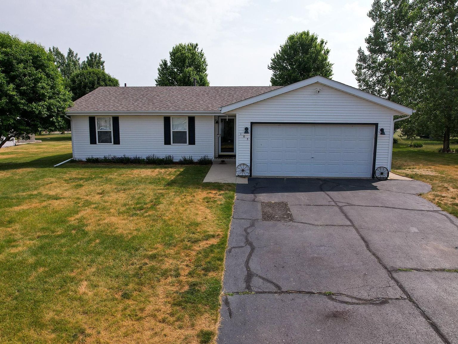 105 Sunny Hill Dr, Davis Junction, IL 61020 Zillow