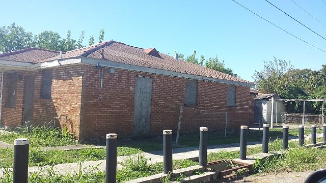 2nd image of 1742 Alabo St