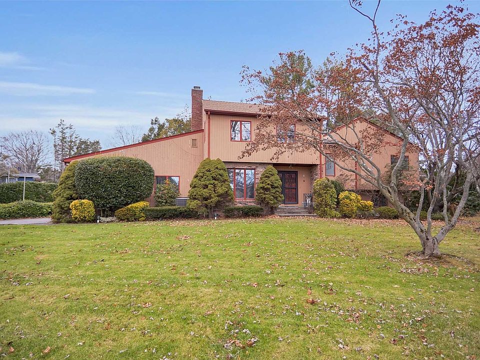 1st image of 6 Edwards Ln