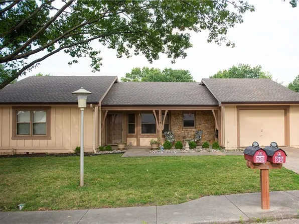 18826 Sunrise Dr, Belton, MO 64012