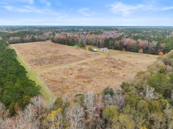 1085 Tobacco Rd, Saint Stephen, SC 29479