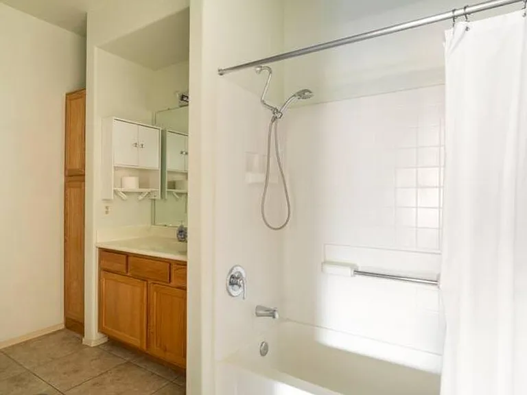 2550 E River Rd #13102 — Photo 5