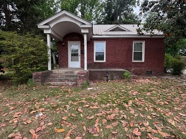 3829 N Sharon Amity Rd, Charlotte, NC 28205