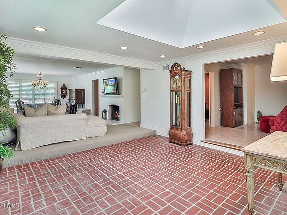 3rd image of 32159 Sailview Ln