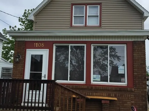 1108 E Wilson St, Streator, IL 61364