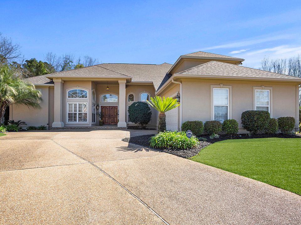 1st image of 2122 Whitney Oaks Dr