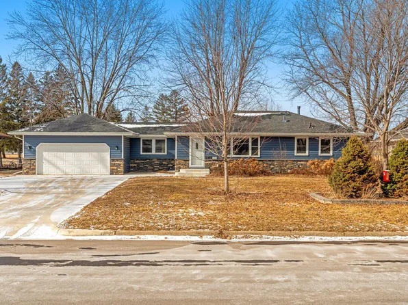 10240 Clinton Ave S, Bloomington, MN 55420