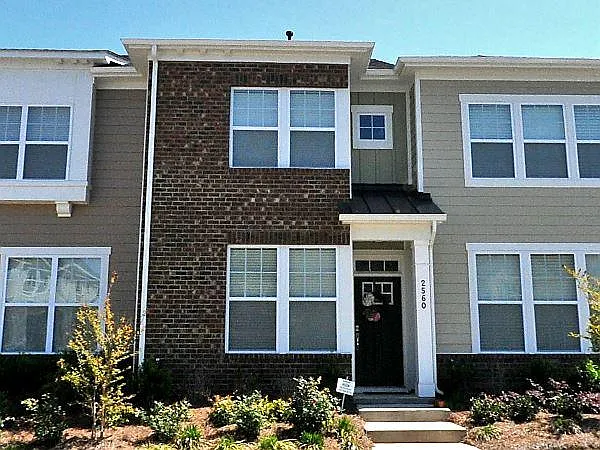 2560 Tranquil Oak Pl — Photo 1