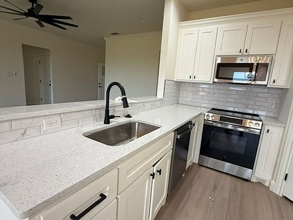 5th image of 7650 Hudson Way