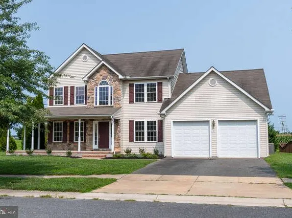 1 Ridgeway Dr, Ridgely, MD 21660